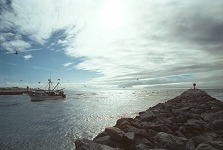 Fishing ship returns to Moss Landing