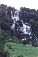 Tvindefossen: fádní norská krajina