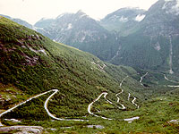 Gaularfjellsvegen: klesání 8%.